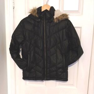 Columbia down jacket with faux fur detachable hood.